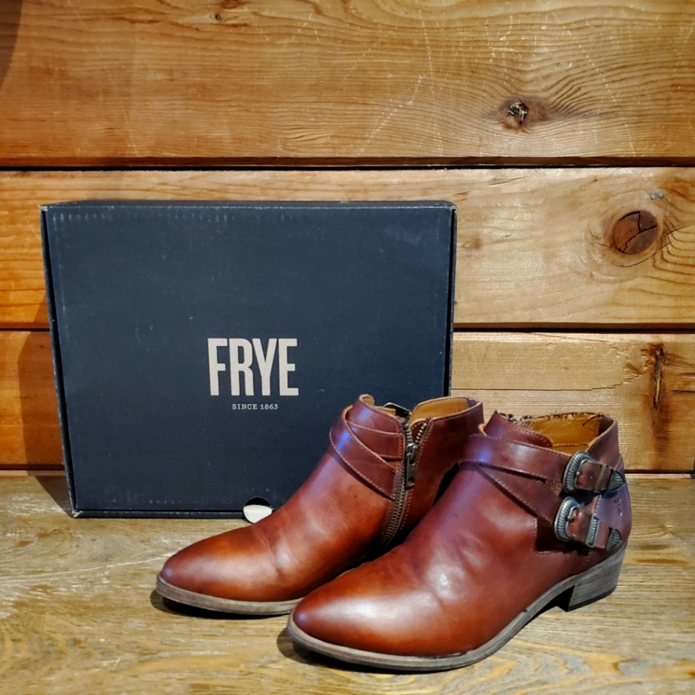 Frye Ray Western Shootie W 7.5M Cognac